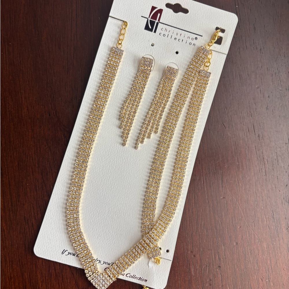 Gold Rhinestone Jewelry Set- NWT. (Necklace, earrings, bracelet)